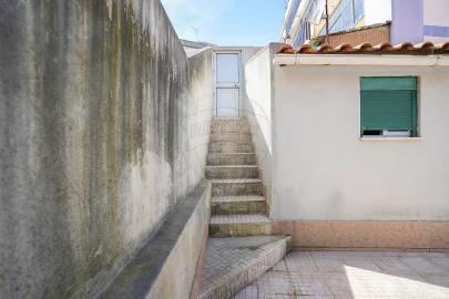 Moradia T2 para Venda em Santa Iria de Azoia, São João da Talha e Bobadela