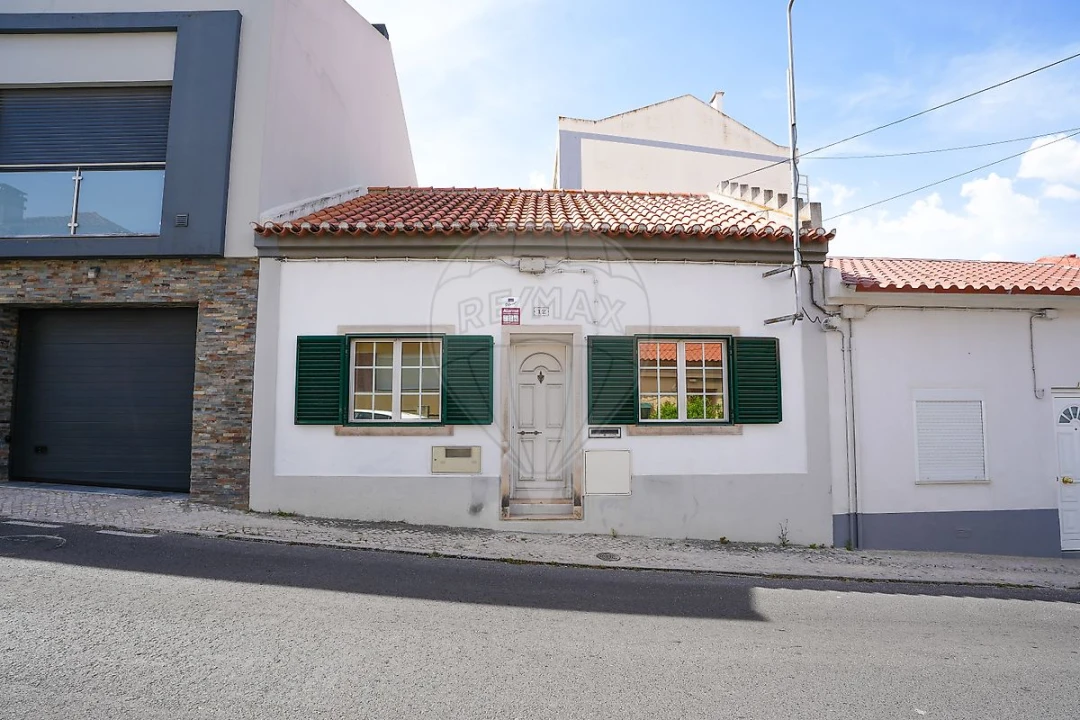 Moradia T2 para Venda em Santa Iria de Azoia, São João da Talha e Bobadela Foto 2