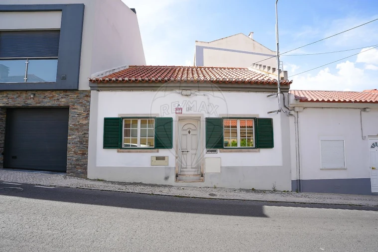 Moradia T2 para Venda em Santa Iria de Azoia, São João da Talha e Bobadela Foto 2