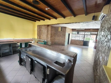Loja para Arrendamento em Carregado e Cadafais