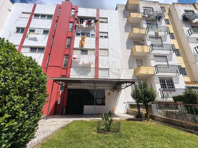Loja para Arrendamento em Carregado e Cadafais Foto 5
