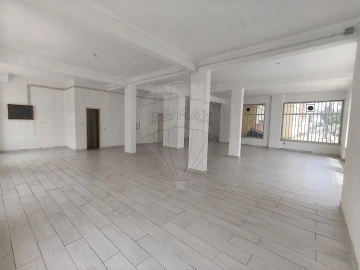 Loja para Arrendamento em Azambuja