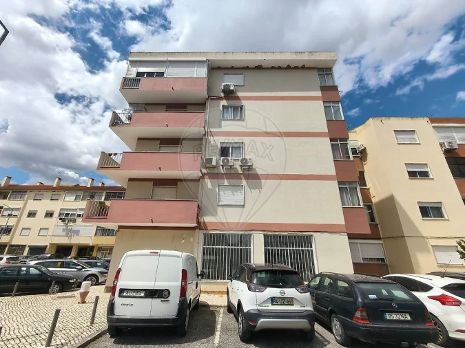 Loja para Arrendamento em Azambuja Foto 6