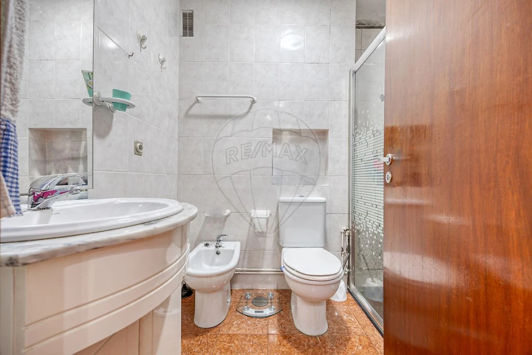 Apartamento T2 para Venda em Cedofeita, Santo Ildefonso, Sé, Miragaia, São Nicolau e Vitória Foto 1