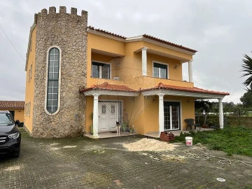 Moradia T4 para Venda em Gaeiras