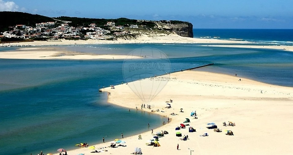 Moradia T4 para Venda em Gaeiras Foto 9