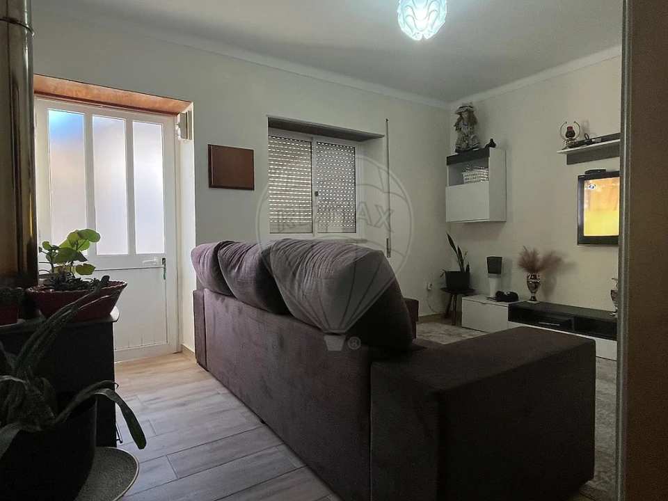 Moradia T4 para Venda em Benedita Foto 3