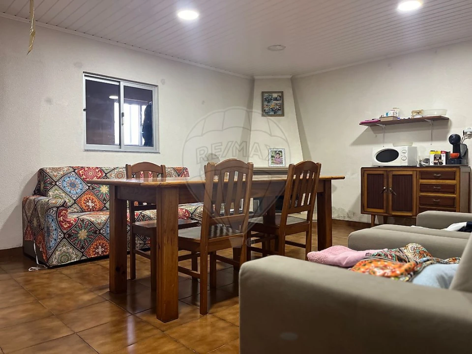 Moradia T4 para Venda em Benedita Foto 8
