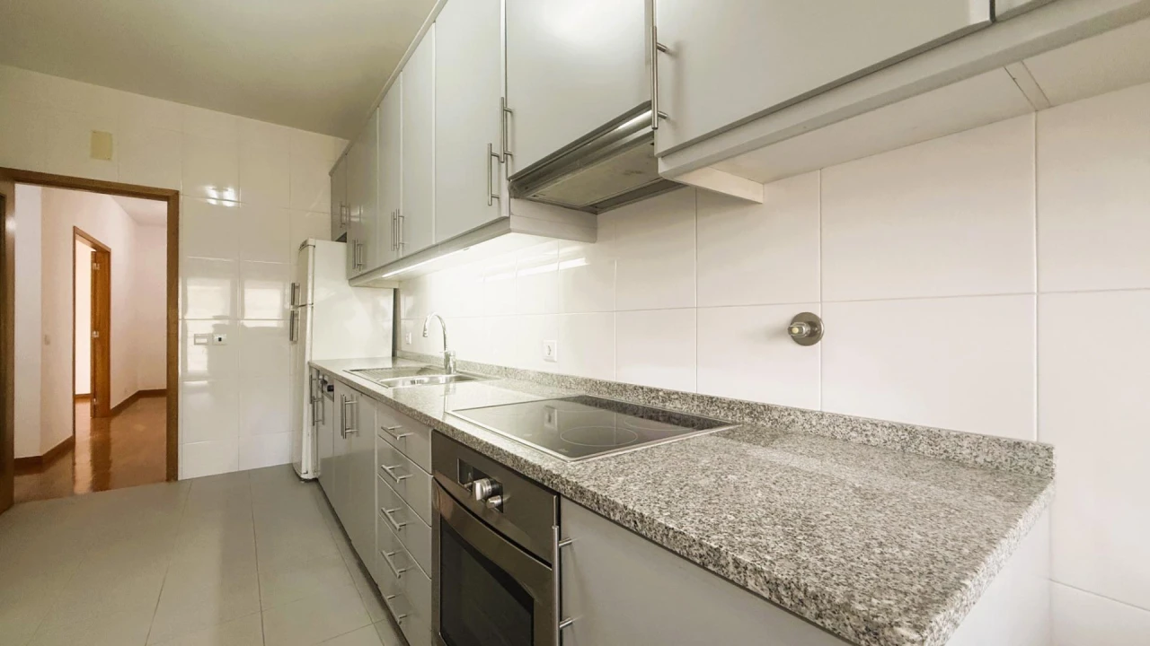 Apartamento T3 para Venda em Póvoa de Varzim, Beiriz e Argivai Foto 4