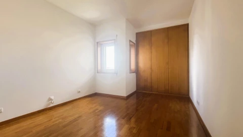 Apartamento T3 para Venda em Póvoa de Varzim, Beiriz e Argivai