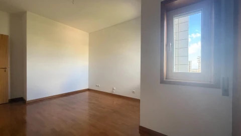 Apartamento T3 para Venda em Póvoa de Varzim, Beiriz e Argivai