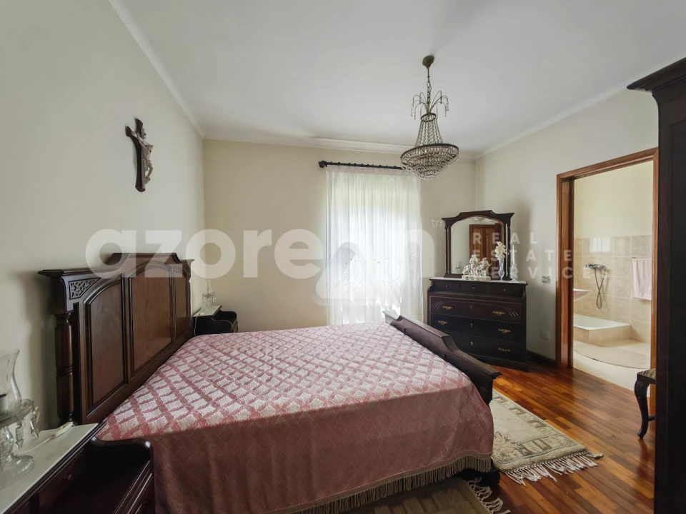 Moradia T6 para Venda em Ginetes Foto 37