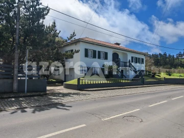 Moradia T6 para Venda em Ginetes