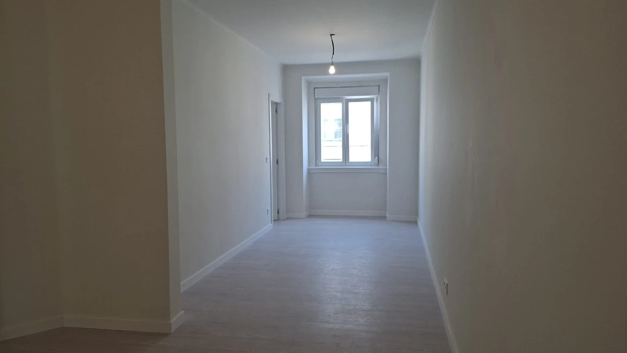Apartamento T2 para Venda em Penha de França Foto 6