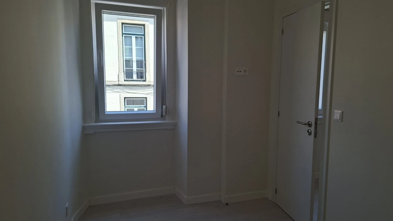 Apartamento T2 para Venda em Penha de França Foto 10