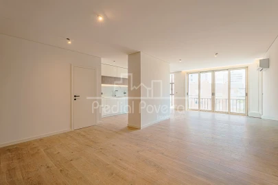 Apartamento T3 para Venda em Póvoa de Varzim, Beiriz e Argivai
