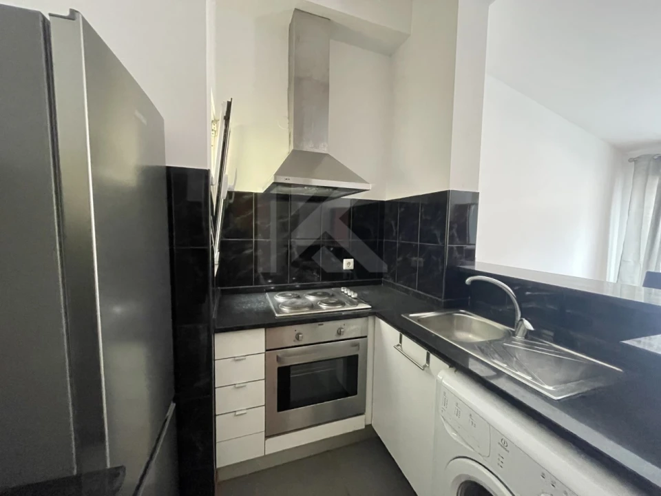 Apartamento T1 para Arrendamento em Funchal (Se) Foto 6