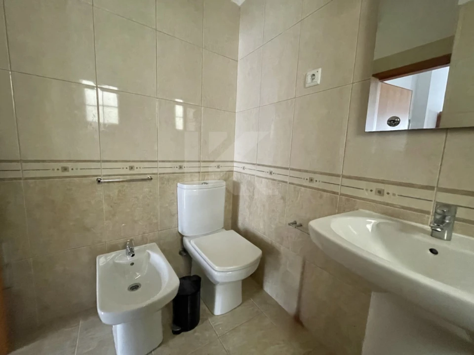 Apartamento T1 para Arrendamento em Funchal (Se) Foto 12