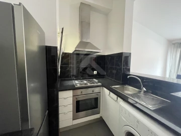 Apartamento T1 para Arrendamento em Funchal (Se)