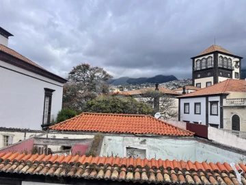 Apartamento T1 para Arrendamento em Funchal (Se)