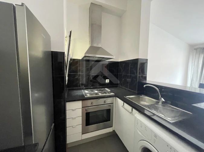 Apartamento T1 para Arrendamento em Funchal (Se) Foto 6
