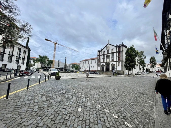 Apartamento T1 para Arrendamento em Funchal (Se) Foto 21