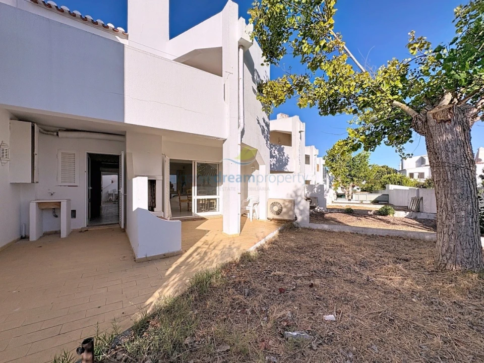 Moradia T3 para Venda em Albufeira e Olhos de Água Foto 1