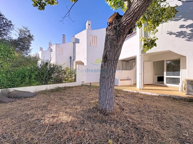 Moradia T3 para Venda em Albufeira e Olhos de Água Foto 12