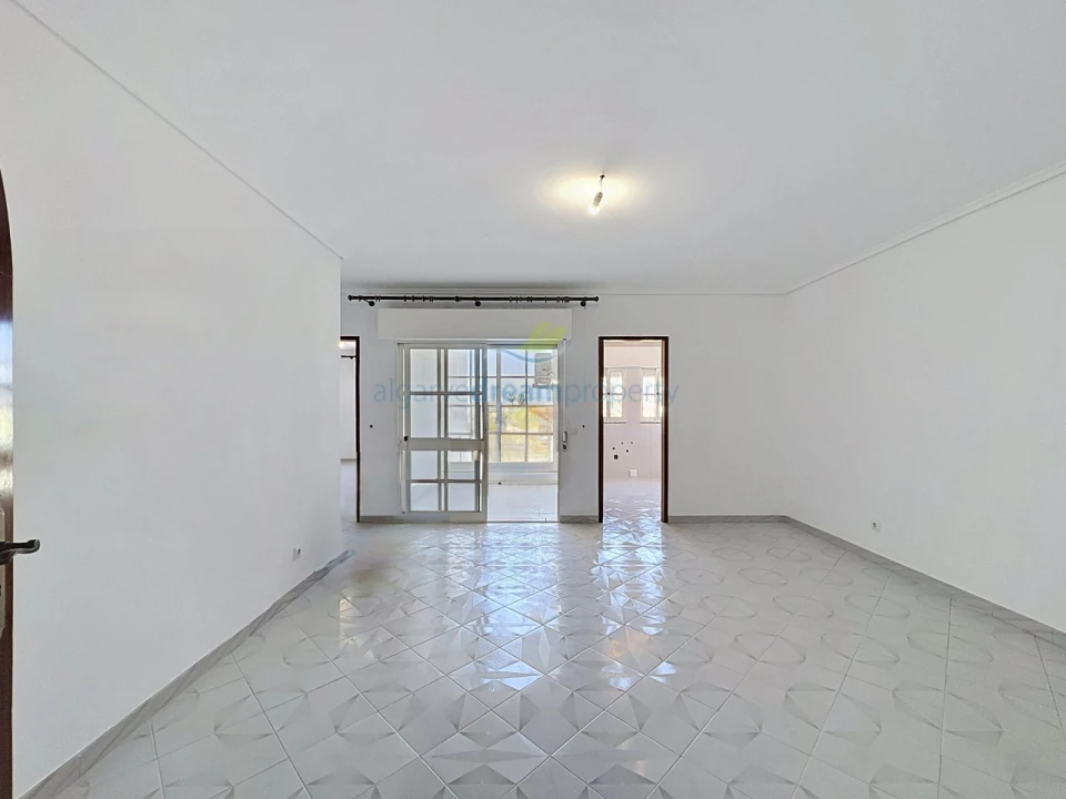 Apartamento T1 para Venda em Albufeira e Olhos de Água Foto 1