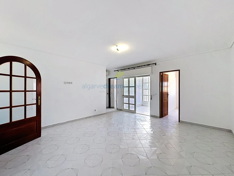 Apartamento T1 para Venda em Albufeira e Olhos de Água Foto 4