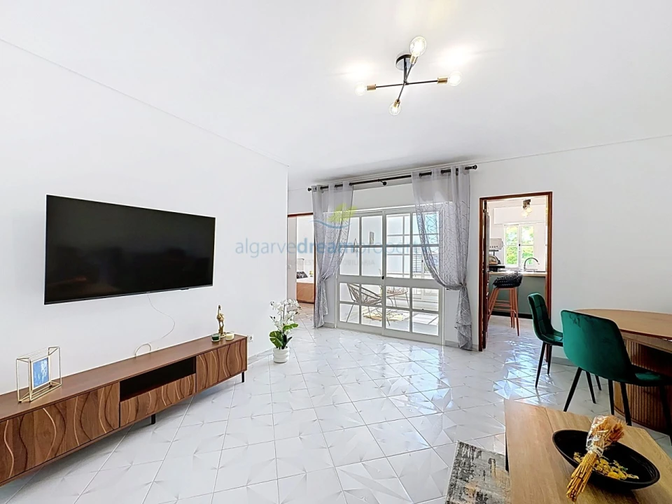 Apartamento T1 para Venda em Albufeira e Olhos de Água Foto 9