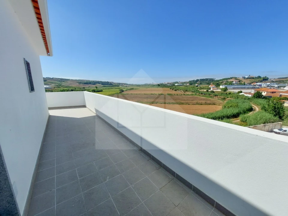 Apartamento T3 para Venda em Lourinhã e Atalaia Foto 12