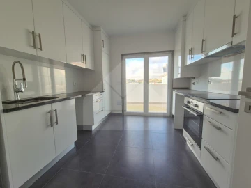 Apartamento T3 para Venda em Lourinhã e Atalaia