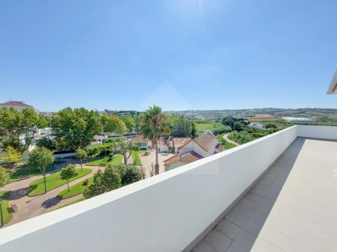 Apartamento T3 para Venda em Lourinhã e Atalaia Foto 5