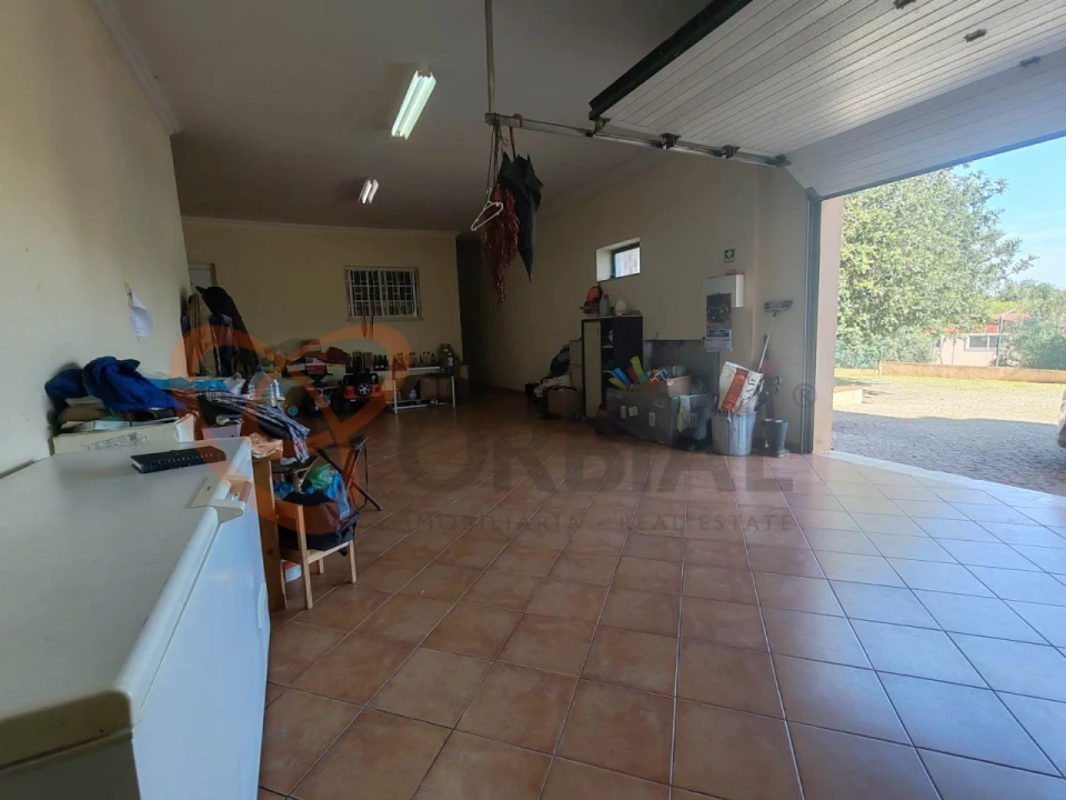 Quinta T4 para Venda em Paderne Foto 55