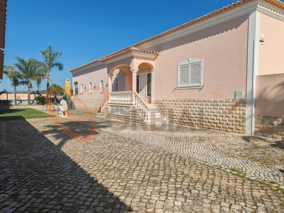 Quinta T4 para Venda em Paderne Foto 29