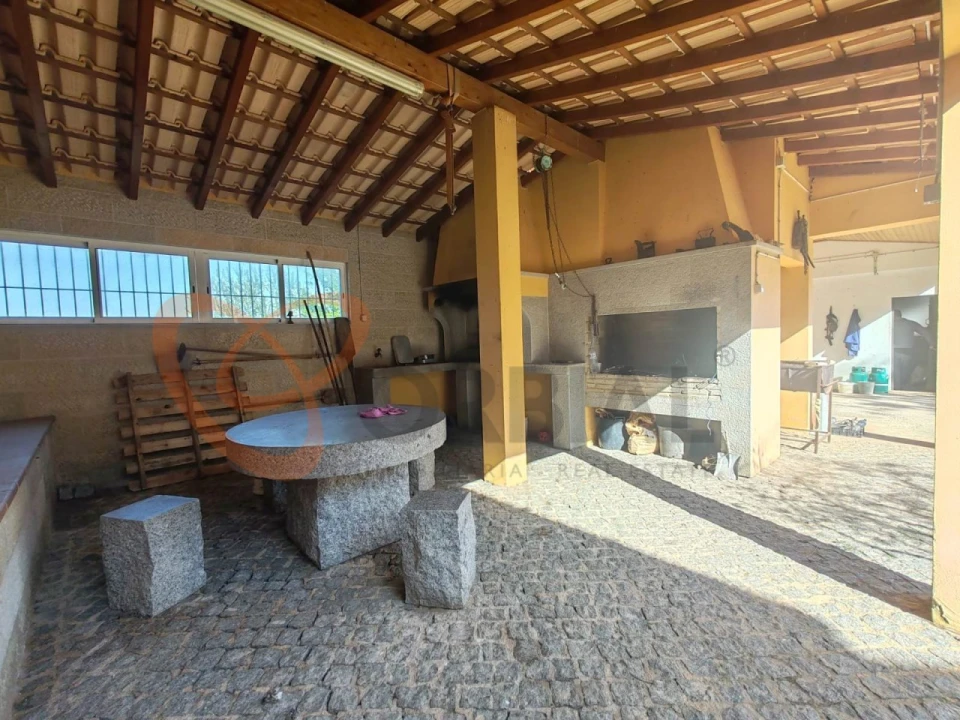 Quinta T4 para Venda em Paderne Foto 35
