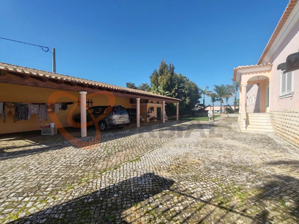 Quinta T4 para Venda em Paderne Foto 47