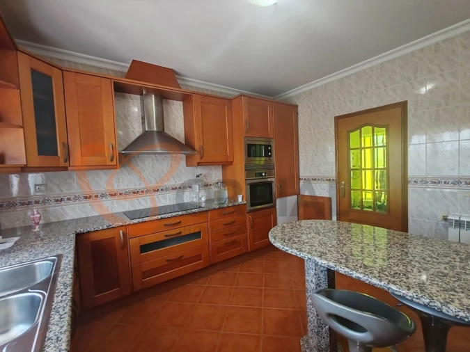Quinta T4 para Venda em Paderne Foto 8
