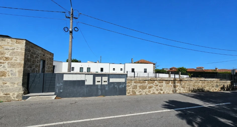 Moradia T11 para Venda em Antas e Abade de Vermoim Foto 2