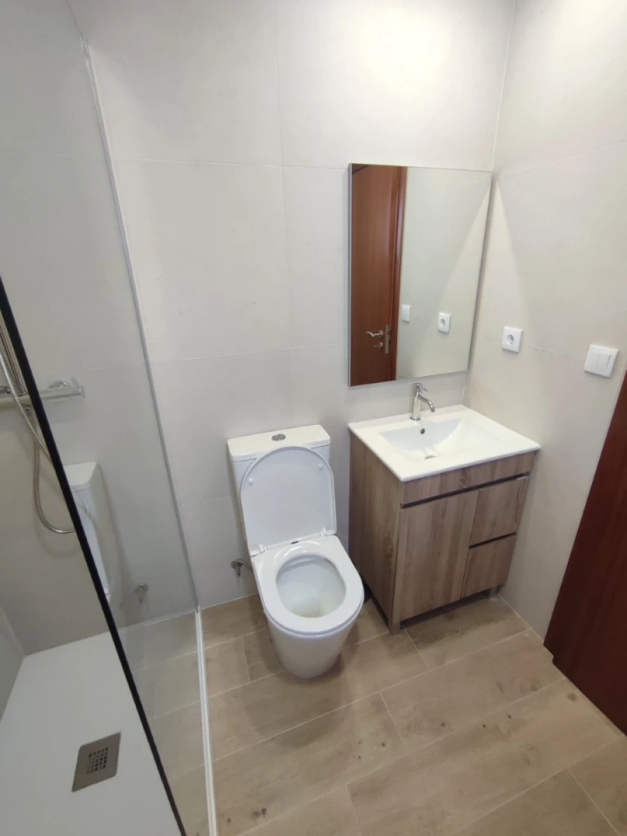 Moradia T11 para Venda em Antas e Abade de Vermoim Foto 15
