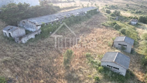 Terreno Comércio / Armazém para Venda em Venda do Pinheiro e Santo Estêvão das Galés