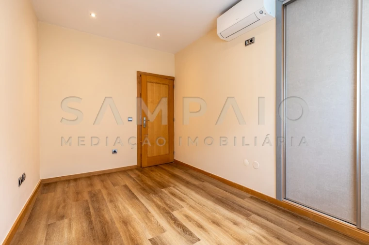Moradia T4 para Venda em Gondomar (São Cosme), Valbom e Jovim Foto 42