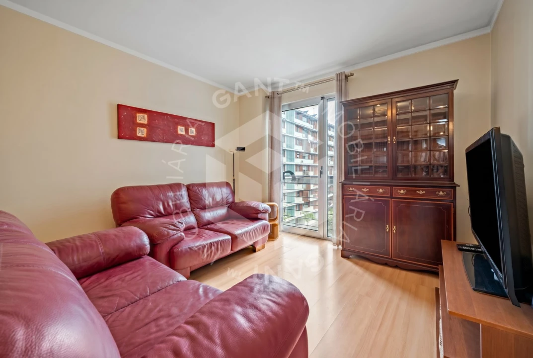 Apartamento T2 para Arrendamento em Lumiar Foto 4