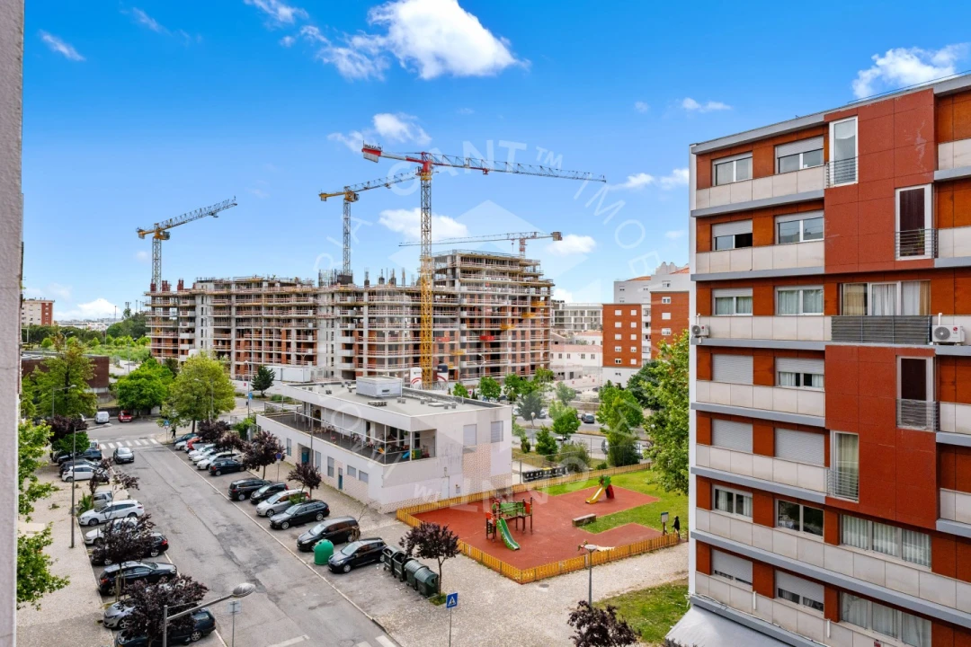 Apartamento T2 para Arrendamento em Lumiar Foto 6
