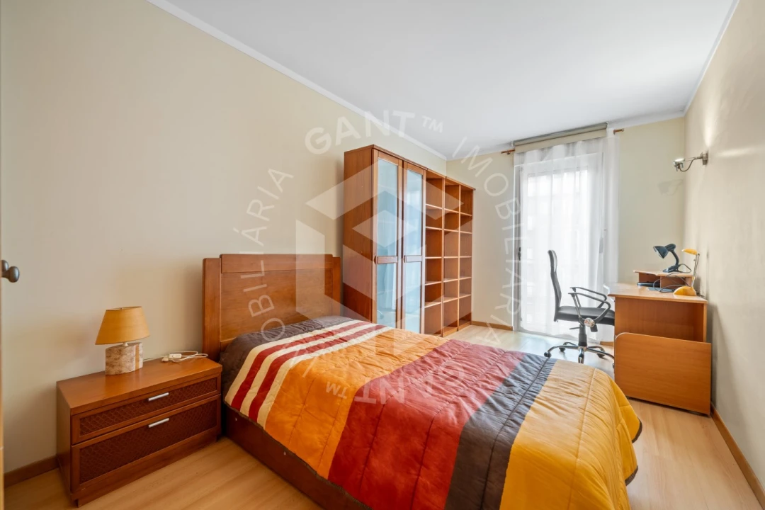 Apartamento T2 para Arrendamento em Lumiar Foto 17