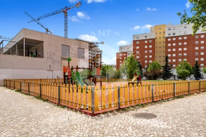 Apartamento T2 para Arrendamento em Lumiar