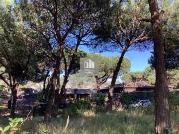 Terreno para Venda em Charneca de Caparica e Sobreda