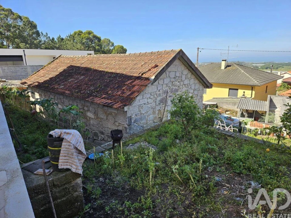 Moradia para Venda em Belinho e Mar Foto 1