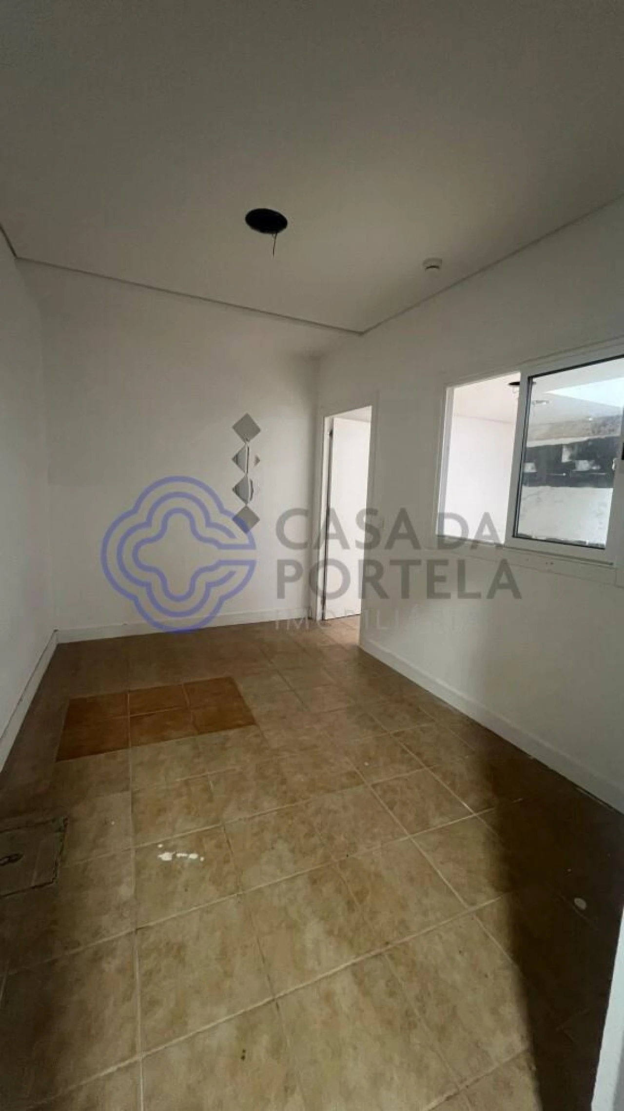 Loja para Arrendamento em Lordelo do Ouro e Massarelos Foto 5